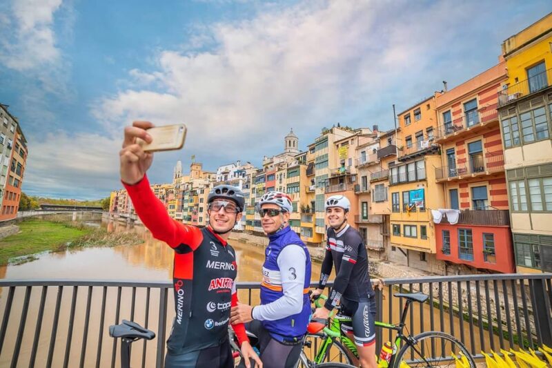 Walking Tour for Cyclists in Gerona - Tour Features