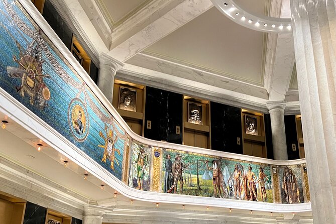 Walking Tour: Historic Chicago Pubs in River North and the Loop - Tour Features