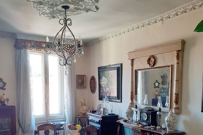 Walking Tour in an Ancient Private Tower House in the Historic Center of Bergamo - Exploring the Ancient Tower House