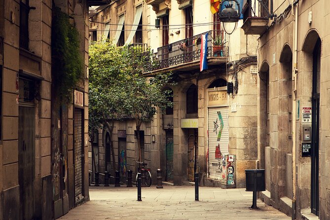 Walking Tour in Barcelona With Arabic Guide - Cancellation Policy