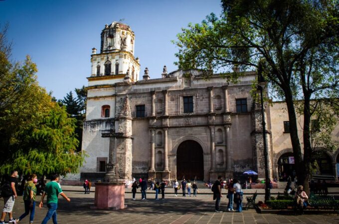 WALKING TOUR in Coyoacán - Small Groups - Neighborhood Exploration