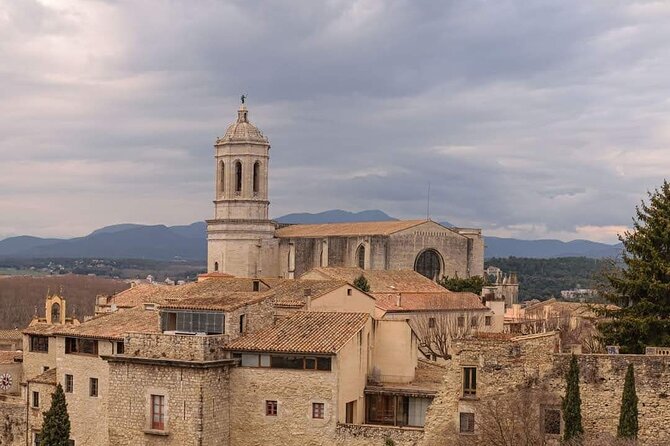 Walking Tour in Girona History and Gastronomy With Tasting - Uncovering the Citys Culinary Heritage