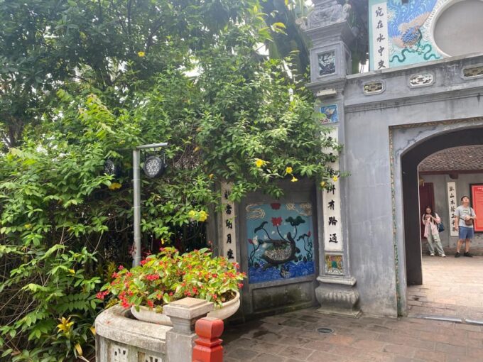 Walking Tour in Hanoi Old Quarter - Frequently Asked Questions