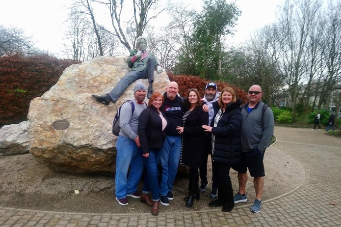 Walking Tour in Merrion Square Park With a Pint of Guinness Dublin Rogues Tour - Tour Experience