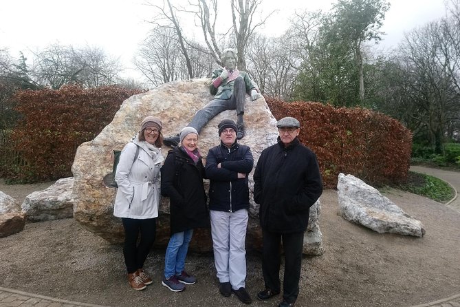 Walking Tour in Merrion Square Park With a Pint of Guinness Dublin Rogues Tour - Discovering Dublins Quirky Facts