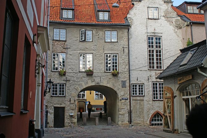 Walking Tour in Old Town - Tasting Traditional Riga Black Balsam