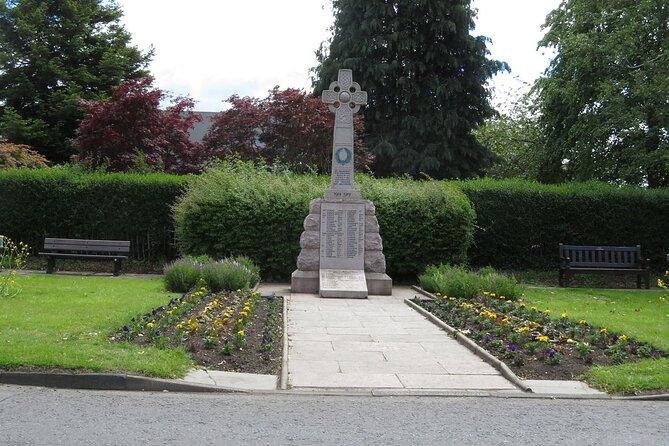 Walking Tour in Roslin Village - Discovering Roslins Historic Sites