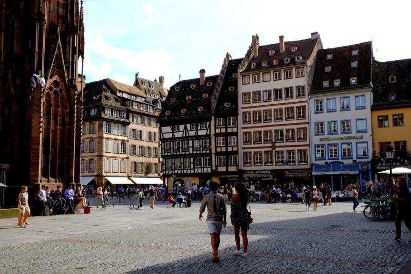 Walking Tour in Strasbourg With Tastings and Stories - Key Points
