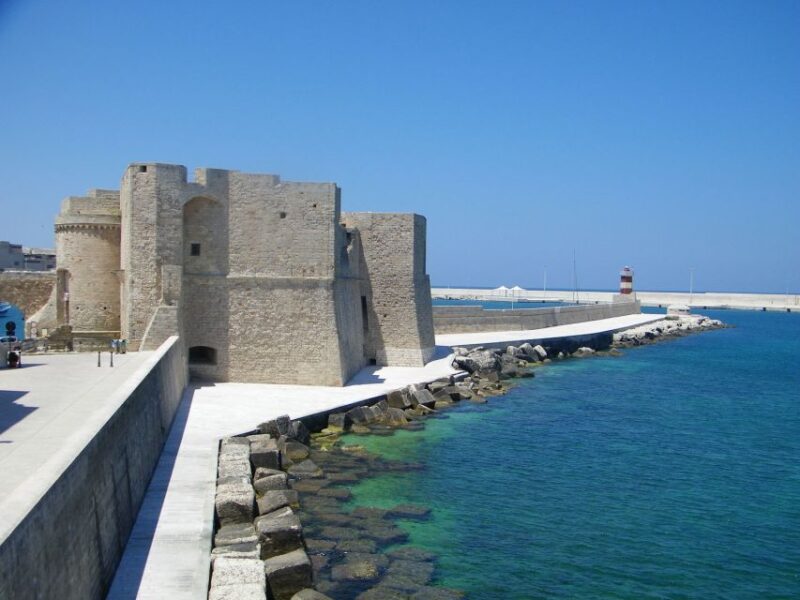 Walking Tour In The Wonderful Monopoli - Meeting Point and Availability