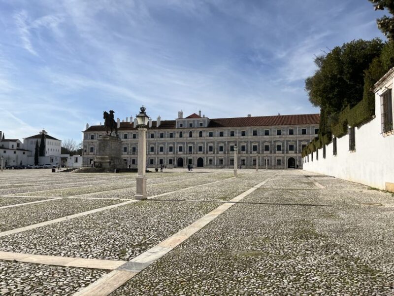 Walking Tour in Vila Viçosa - Tour Guide and Languages