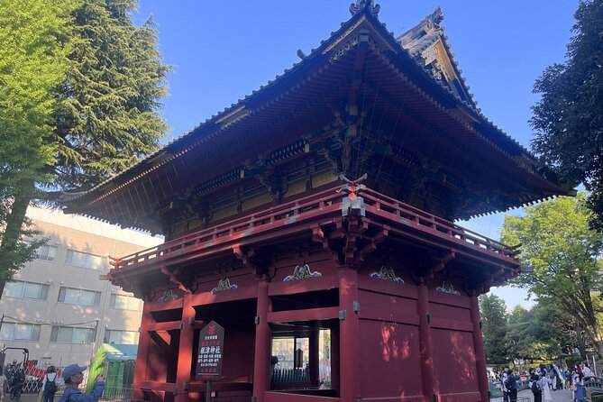 Walking Tour in Yanaka Nezu and Sendagi: Tea Ceremony & Old Tokyo - Guide and Language