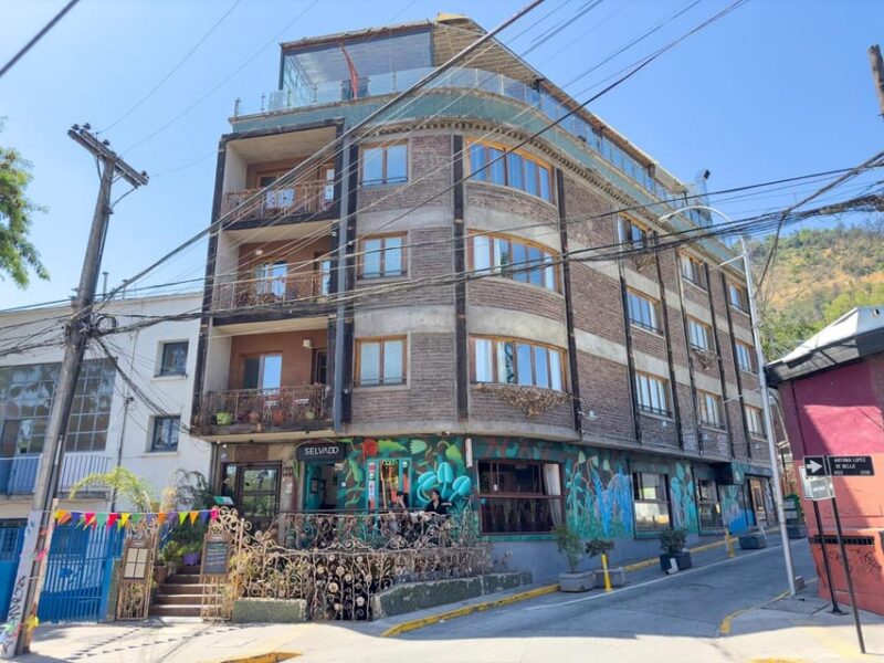 Walking Tour Like a Local Santiago City - Key Points