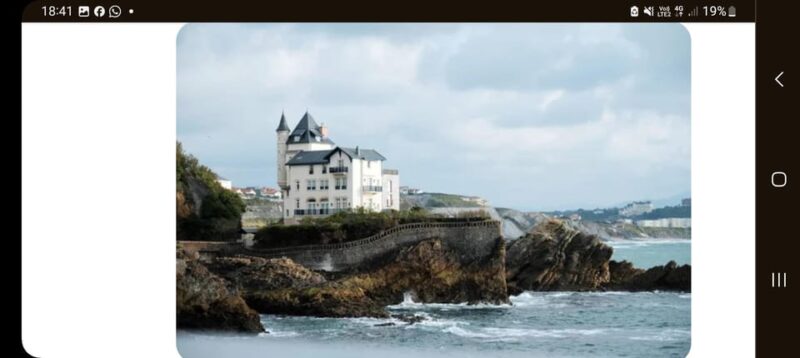 Walking Tour of Biarritz History and Curiosities - Iconic Historical Palaces