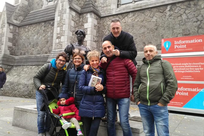 Walking Tour of Dublin in English - Strolling Through Temple Bar