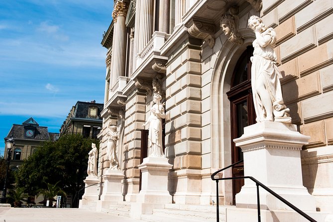 Walking Tour of Geneva for Private Groups With an Official Guide - Accessibility and Participation