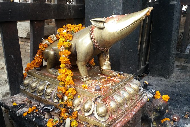 Walking Tour of Kathmandu With Awesome Local Guides - Discovering Swayambhunath (Monkey Temple)