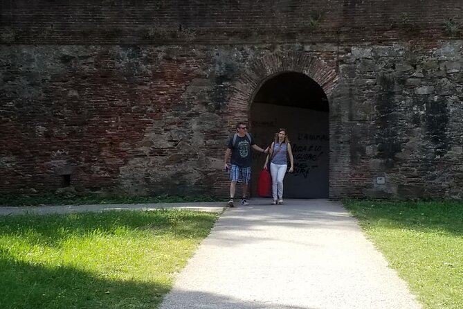 Walking Tour of Lucca and Its Walls - Booking and Cancellation