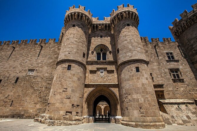 Walking Tour of Rhodes Old and New City + Coffee and Traditional Lunch With Wine - Discovering Rhodes New City
