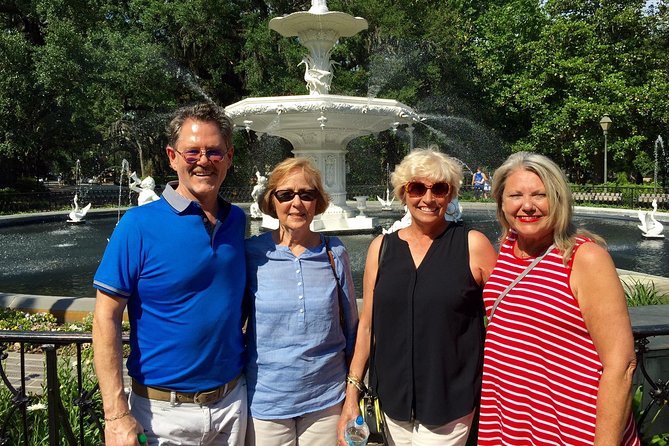 Walking Tour of Savannahs Historic District - Architecture Highlights