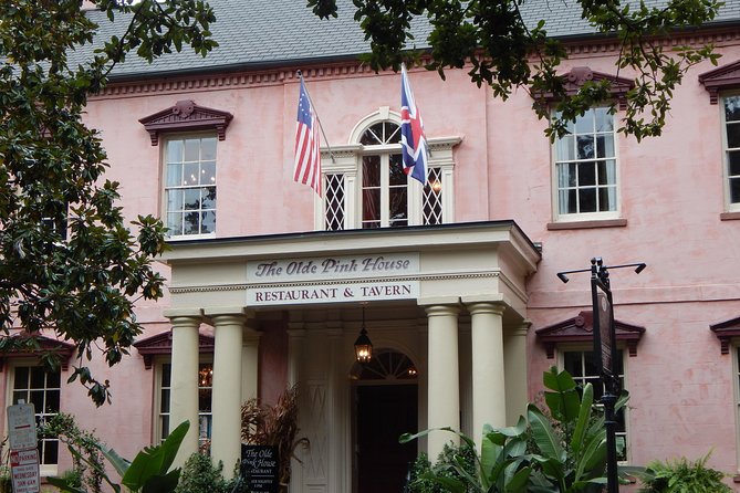 Walking Tour of Savannahs Historic District - Accessibility and Fitness