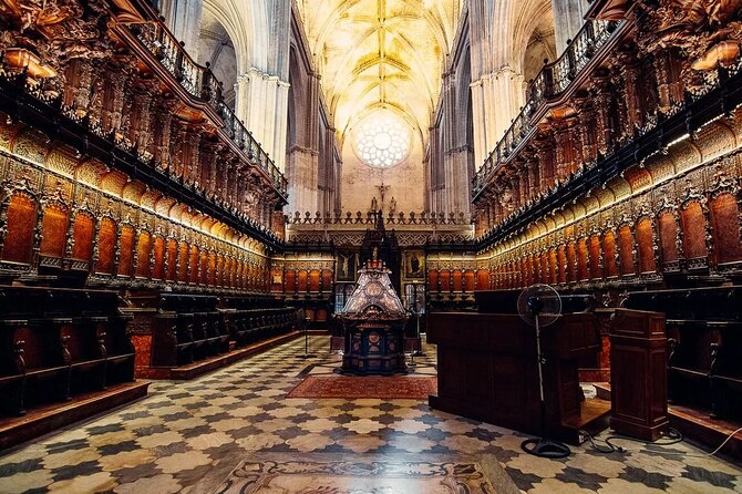 Walking Tour of Seville Cathedral With Guide - Cathedrals History and Architecture