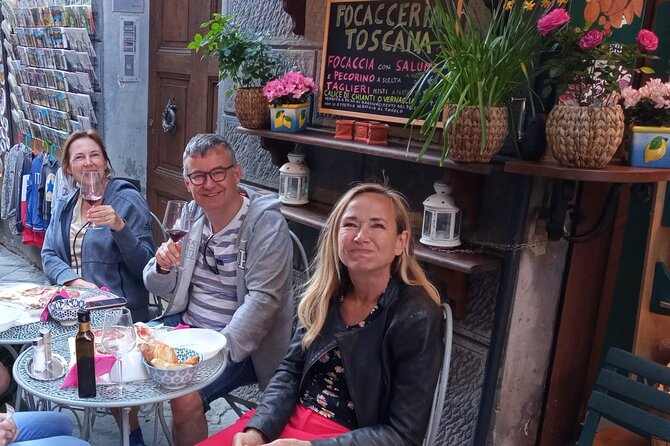 Walking Tour of Siena With Food & Chianti Wine - Tasting Chianti Classico and Vernaccia