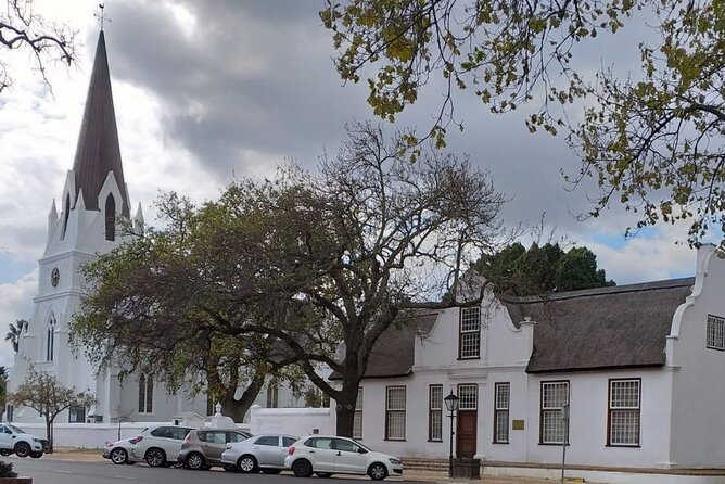 Walking Tour of Stellenbosch - Experiencing Stellenboschs Winemaking Heritage