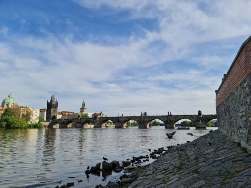 Walking Tour of the Best of Prague With a Boat Cruise - Scenic Boat Cruise on the Vltava