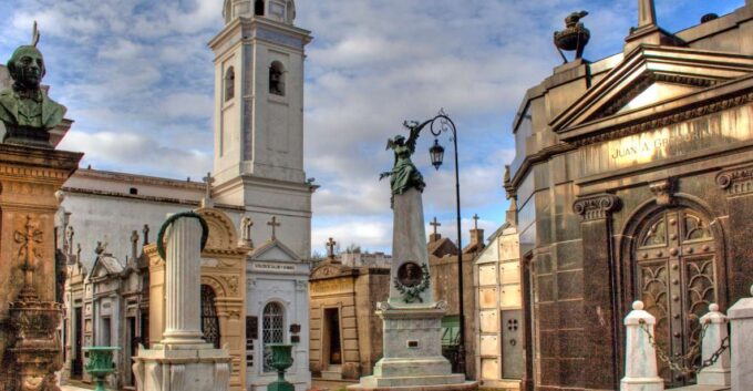 Walking Tour of the Recoleta Neighborhood in Buenos Aires - Important Information
