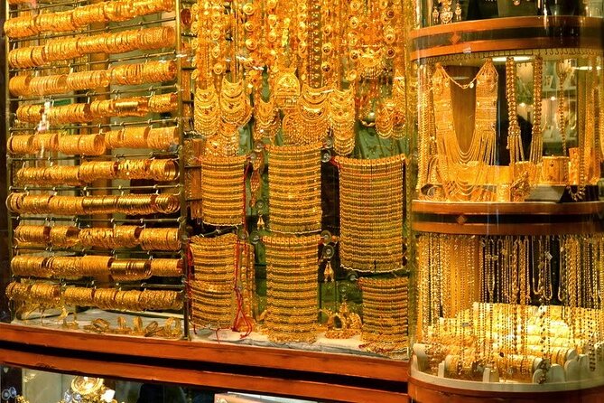 Walking Tour Old Dubai With Historical Places & Gold Market - Exploring Old Dubai