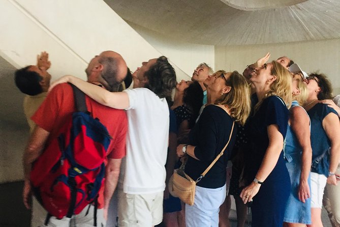 Walking Tour Through the Old Town With a Dutch-Speaking City Guide - Highlights of the Tour