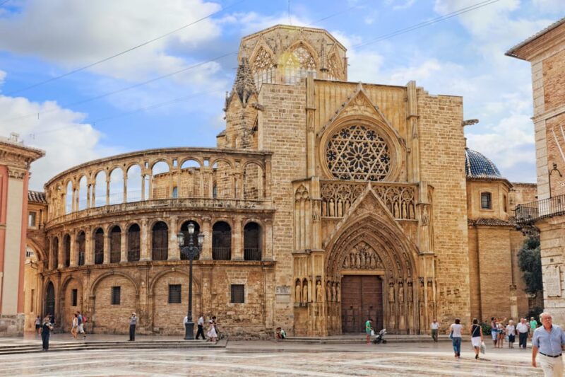 Walking Tour Through Valencias Historic Centre - Meeting Point and Inclusions