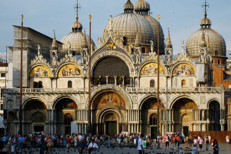 Walking Tour to Uncover the Hidden Venice - Discovering the Starting Point
