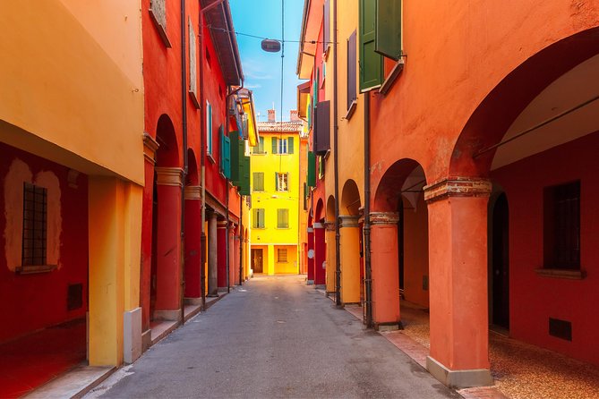 Walking Tour Unveiling Bologna - Discovering Bolognas Culinary Heritage