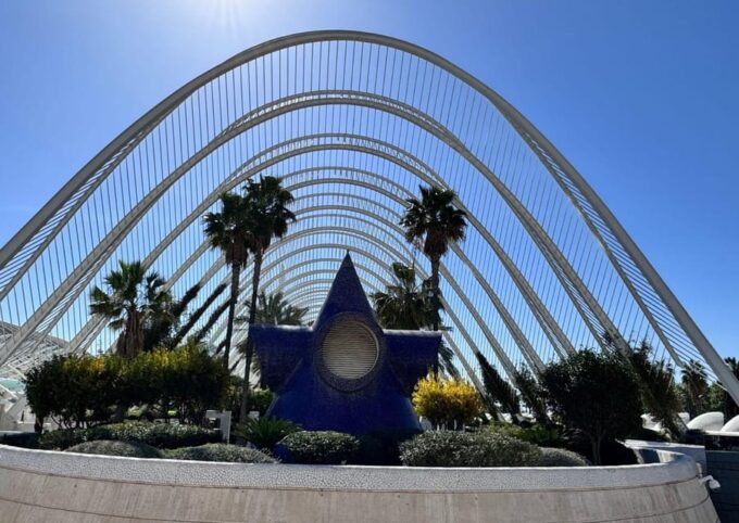 Walking Tour Valencia With Your Own Ai-Guide on Your Mobile - City of Arts and Sciences