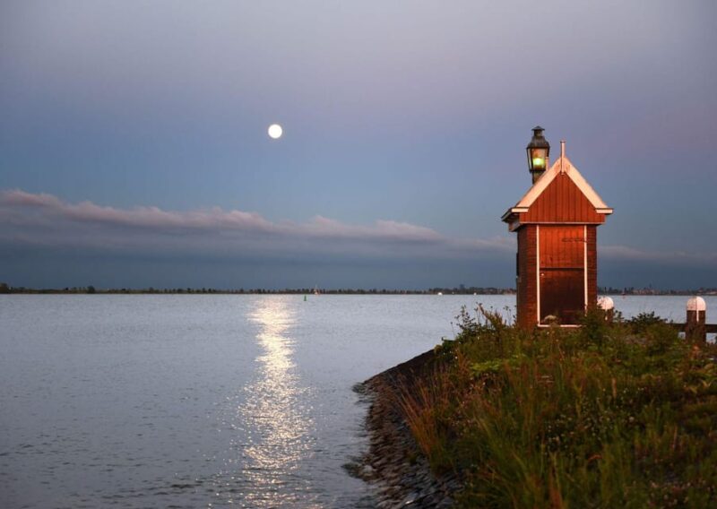 Walking Tour Volendam With Your Own Ai-Guide on Your Mobile - Historical Insights With AI