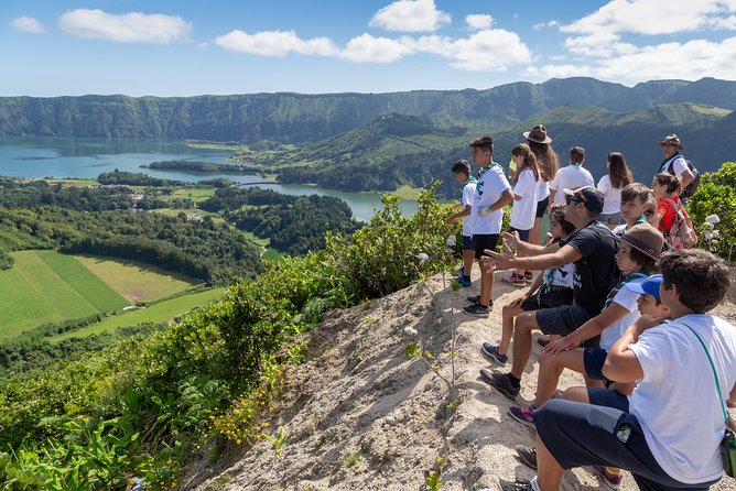 Walking Trail, Tasting Session and Kayaking - Included Offerings