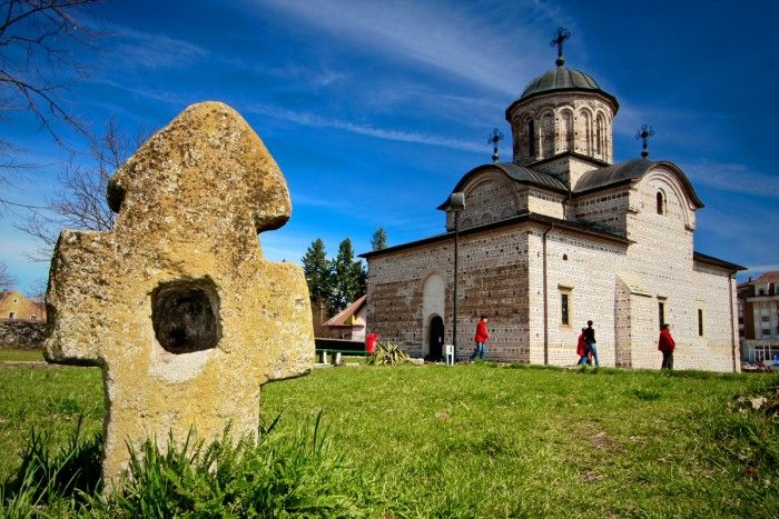 Wallachia: Real Dracula'S Castle Tour From Bucharest - Discovering the Painted Church of Olari