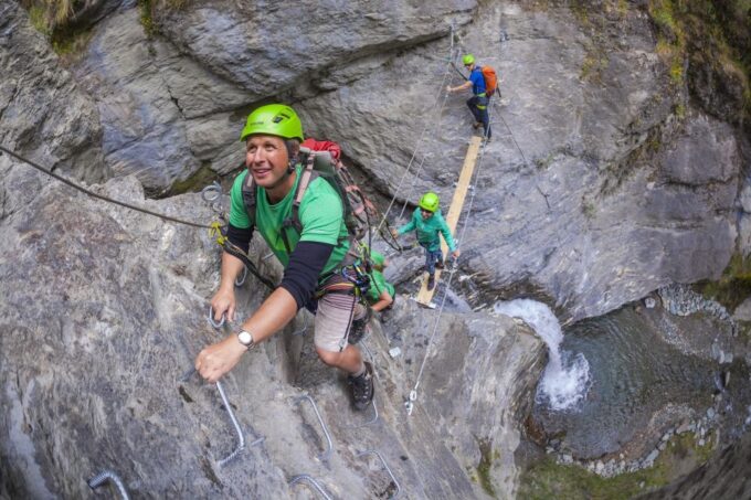 Wanaka: 2-Hour Beginner Waterfall Cable Climb - Preparing for the Climb