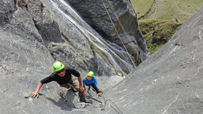 Wanaka: 4-Hour Intermediate Waterfall Cable Climb - Guide Expertise