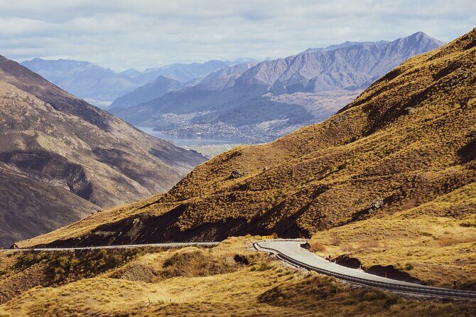 Wanaka Private Day Trip from Queenstown: TravelnGo - Crown Range Road – The Alpine Ascent