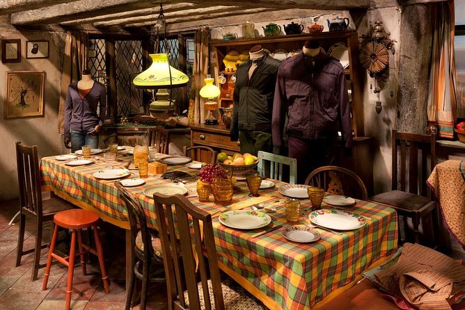 Warner Bros Studio Tour London - the Making of Harry Potter With Hotel Pick-Up - Meeting and Pickup