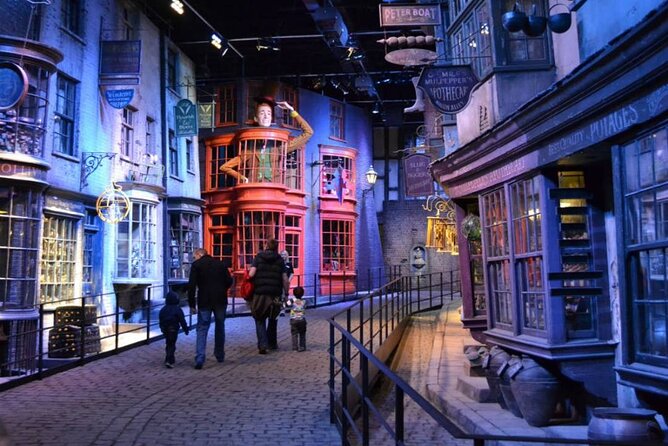 Warner Bros. Studio Tour London - Transport Only - Nearby Public Transportation