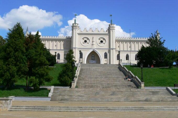 Warsaw: 12-Hour Guided Private Tour to Majdanek and Lublin - Pickup and Transfers