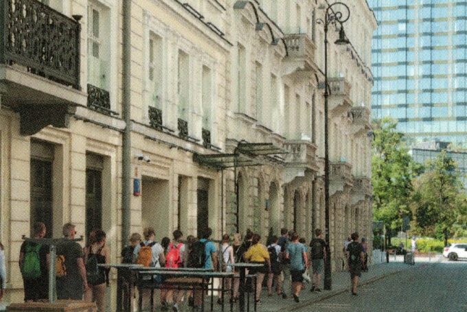 Warsaw: 2-Hour Tour of Daily Life in the Ghetto Warsaw - Honoring the Victims Legacy