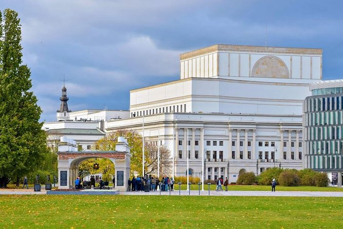 Warsaw at War 1939-1945: A Self-guided Audio Tour - Meeting and End Points