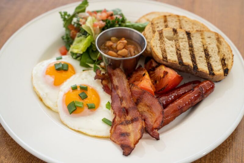 Warsaw: Breakfast at Hard Rock Cafe - Location and Accessibility