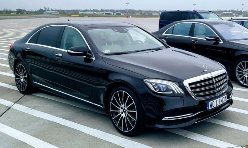 Warsaw: Chopin & Modlin Airport Transfers - Vehicle Selection