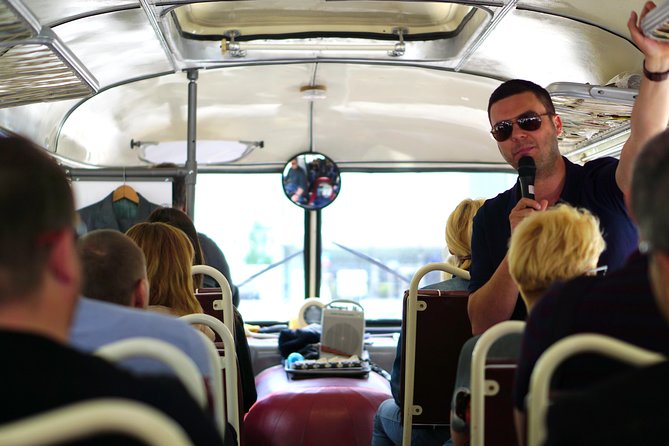 Warsaw City Sightseeing in a Retro Bus - Meeting Point and Duration