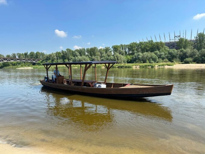 Warsaw: Cruise on the Vistula - Boat and Amenities